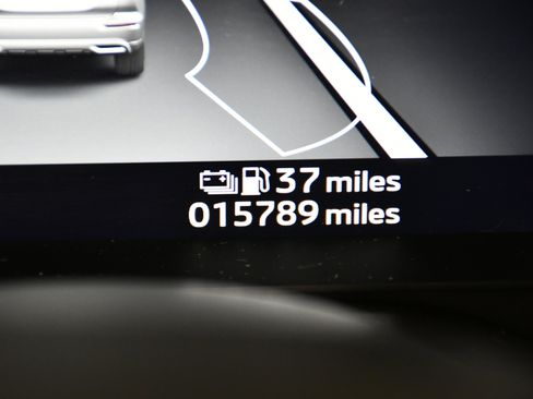 Used 2024 Mitsubishi Outlander SE image 17