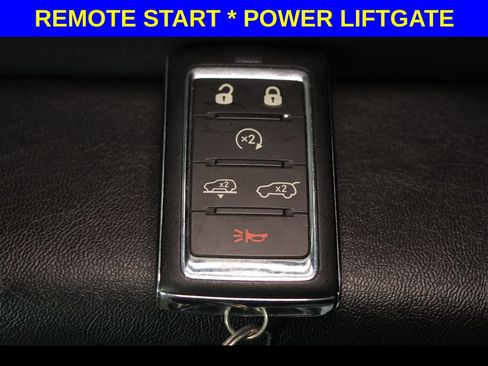 Used 2022 Jeep Wagoneer Series III w/ Premium Group I AWD/4WD image 13