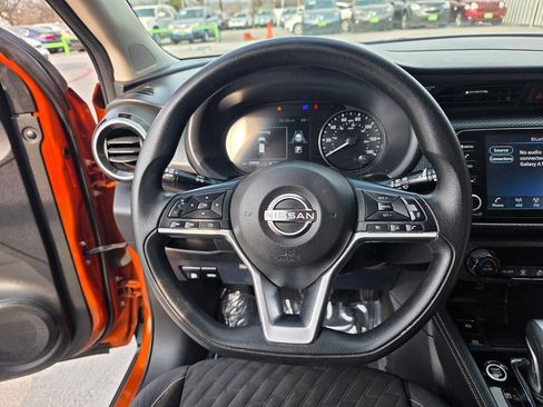 Used 2022 Nissan Kicks SV FWD image 44