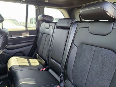 New 2026 Jeep Grand Cherokee Altitude RWD image 23