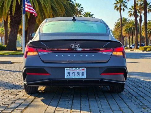 Certified 2025 Hyundai Elantra Sport image 6