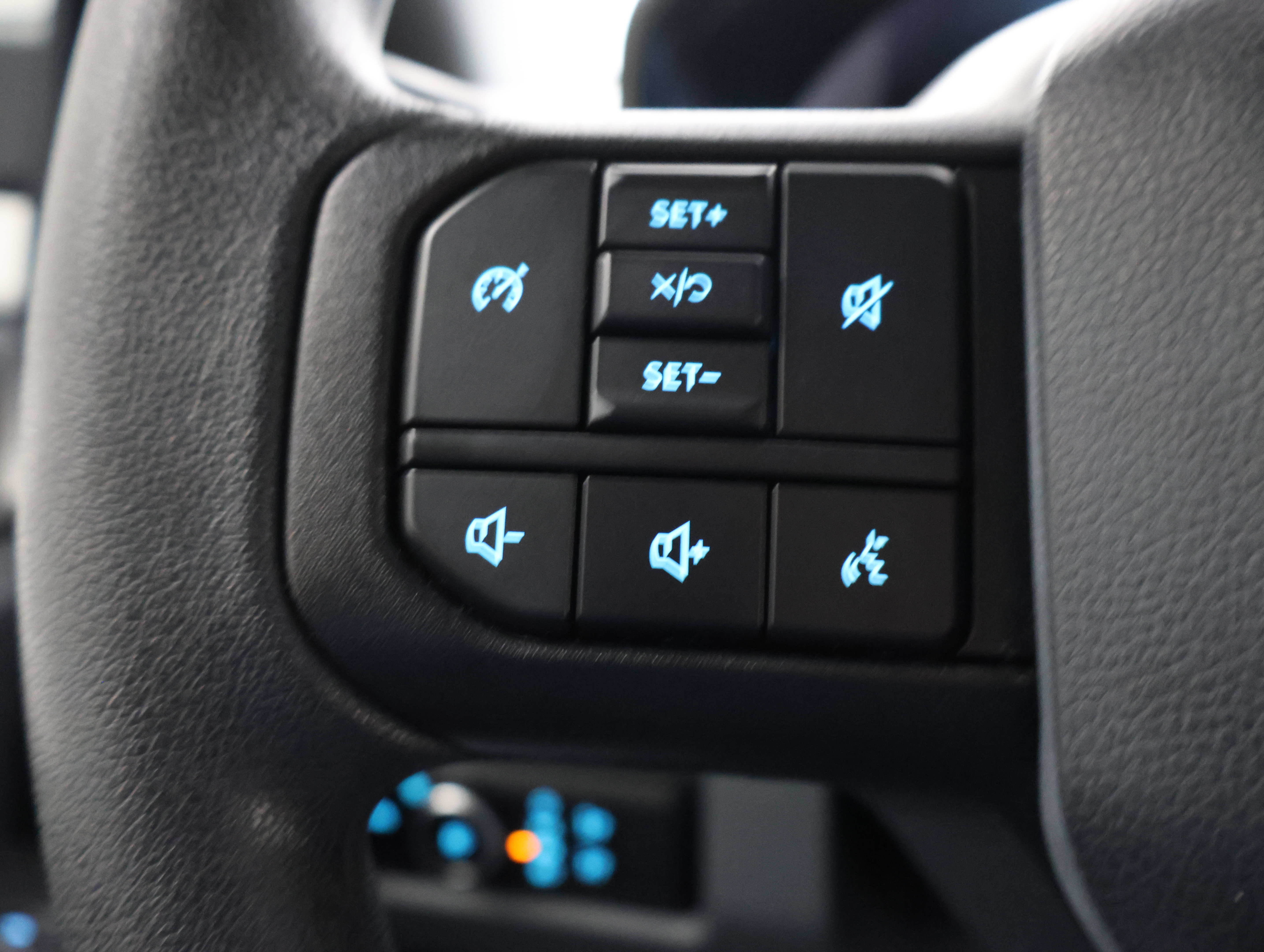 Used 2024 Ford F250 XL w/ STX Appearance Package AWD/4WD image 15