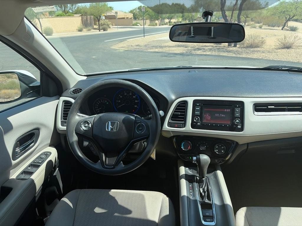 Used 2016 Honda HR-V LX image 19