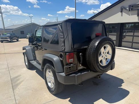 Used 2014 Jeep Wrangler Sport w/ Quick Order Package 24S AWD/4WD image 7