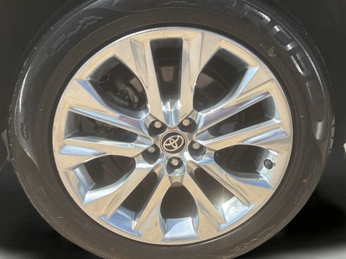 Used 2023 Toyota Highlander Limited AWD/4WD image 17