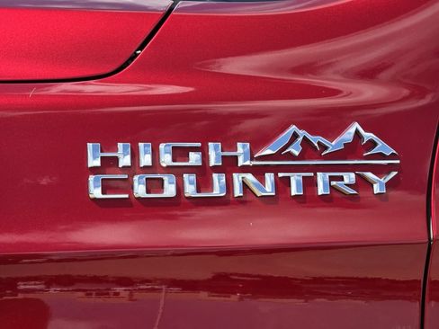 Used 2024 Chevrolet Tahoe High Country AWD/4WD image 9