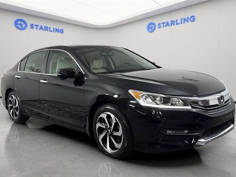 Used 2017 Honda Accord EX-L image 13