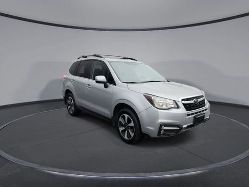 Used 2018 Subaru Forester 2.5i Limited image 2
