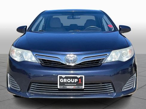 Used 2014 Toyota Camry LE image 4