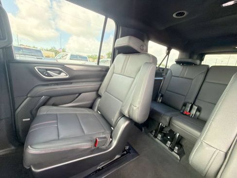 Used 2022 Chevrolet Suburban RST w/ Luxury Package AWD/4WD image 13