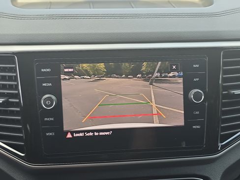 Used 2020 Volkswagen Atlas Cross Sport SEL Premium AWD/4WD image 23