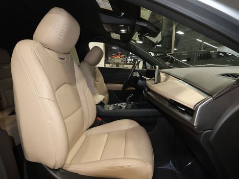 Certified 2025 Cadillac XT4 Premium Luxury image 26