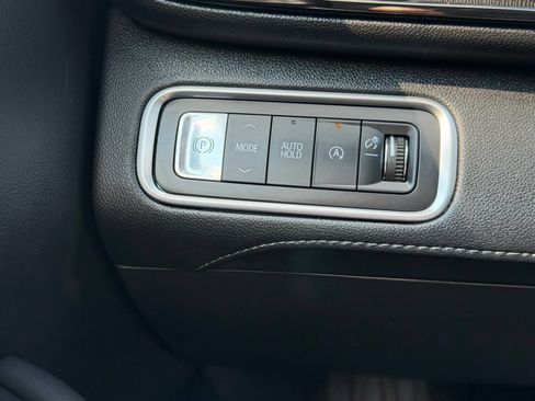 Used 2025 Buick Enclave Sport Touring FWD image 12
