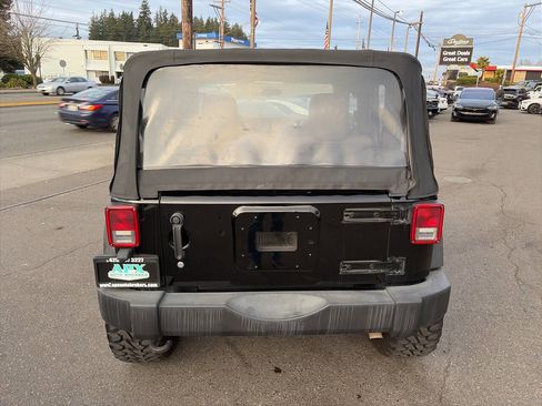 Used 2017 Jeep Wrangler Sport image 5