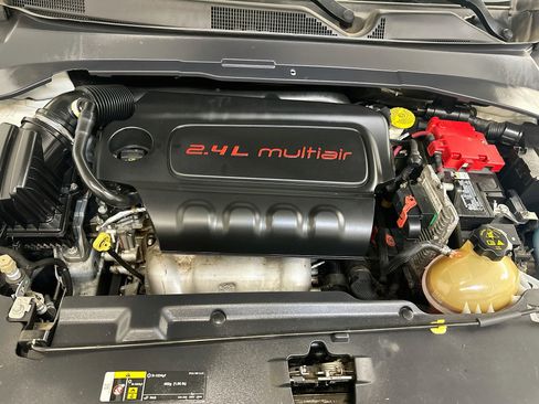 Used 2019 Jeep Compass Trailhawk w/ Cold Weather Group AWD/4WD image 35