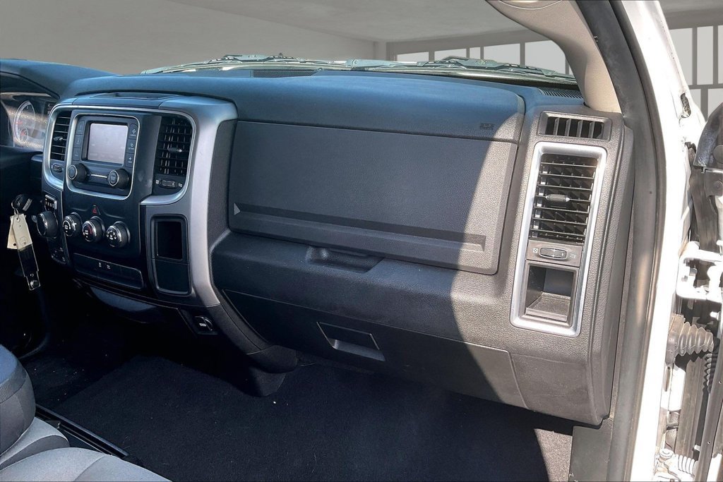 Used 2022 RAM 1500 Classic SLT AWD/4WD image 26