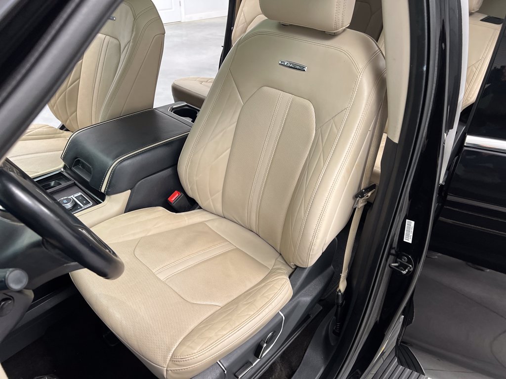 Used 2022 Ford Expedition Max Platinum AWD/4WD image 11