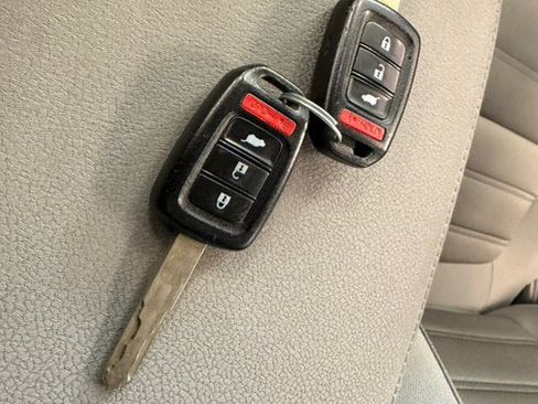 Used 2017 Honda CR-V LX image 60