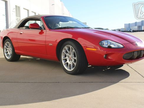 Used 2000 Jaguar XK8 Convertible image 22
