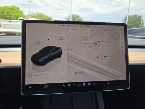 Used 2023 Tesla Model Y Long Range AWD/4WD image 26