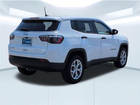 Used 2024 Jeep Compass Sport image 4