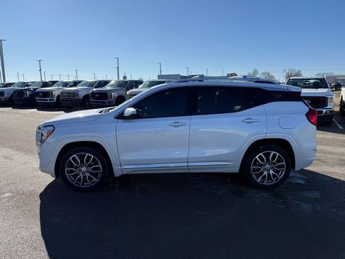 Used 2022 GMC Terrain Denali w/ Denali Premium Package image 22