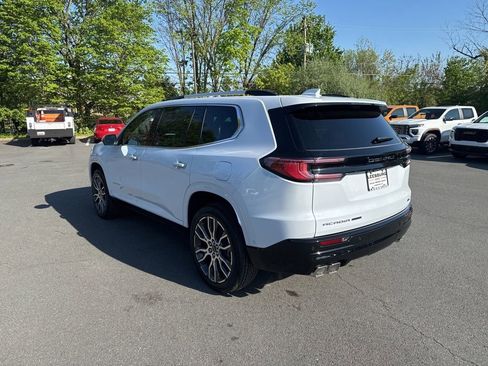 New 2026 GMC Acadia Denali Ultimate w/ LPO, Floor Liner Package AWD/4WD image 5