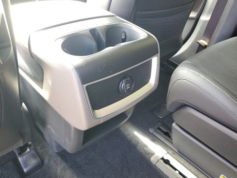 New 2026 Kia Carnival EX FWD image 11