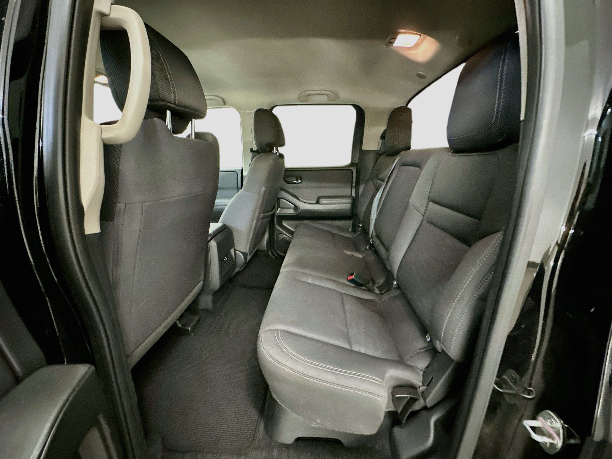 Used 2024 Nissan Frontier SV AWD/4WD image 28