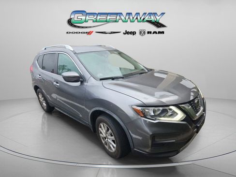 Used 2020 Nissan Rogue SV image 1