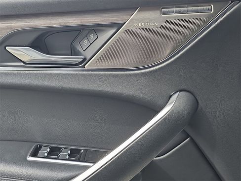 Used 2021 Jaguar F-PACE S image 31