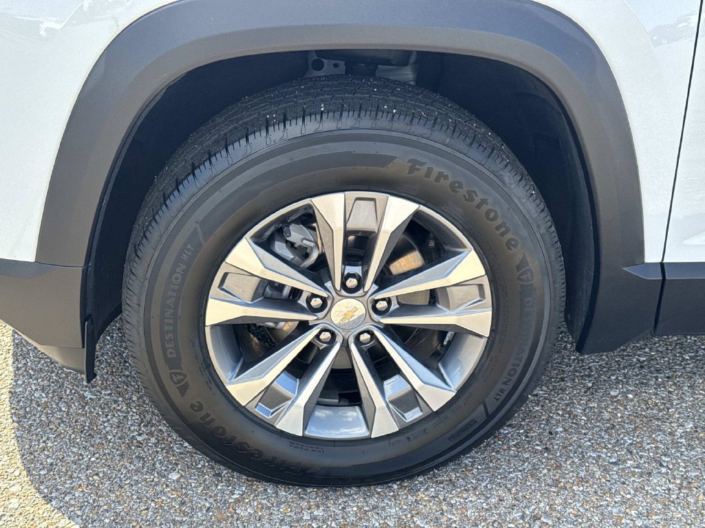 Used 2026 Chevrolet Equinox LT w/ Convenience Package II FWD image 8