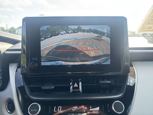 Used 2024 Toyota Corolla SE FWD image 17