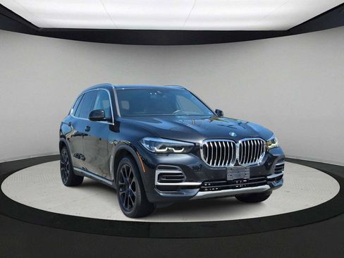 Used 2023 BMW X5 xDrive45e w/ Climate Comfort Package AWD/4WD image 2