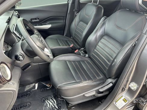 Certified 2019 Nissan Kicks SR w/ SR Premium Package FWD image 19