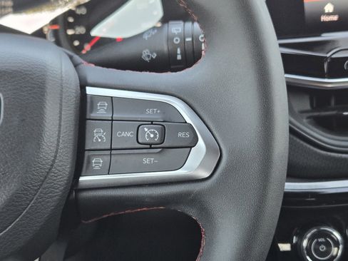 Used 2024 Jeep Compass Trailhawk image 29