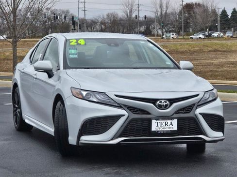 Used 2024 Toyota Camry XSE image 3