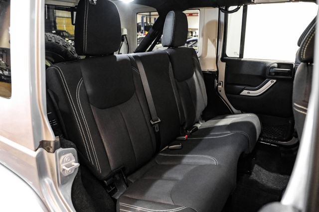 Used 2016 Jeep Wrangler Unlimited Sahara w/ Max Tow Package AWD/4WD image 36