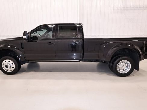 Certified 2019 Ford F450 Platinum w/ Platinum Ultimate Package AWD/4WD image 7