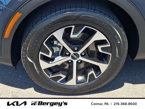 Certified 2025 Kia Sportage EX AWD/4WD image 10