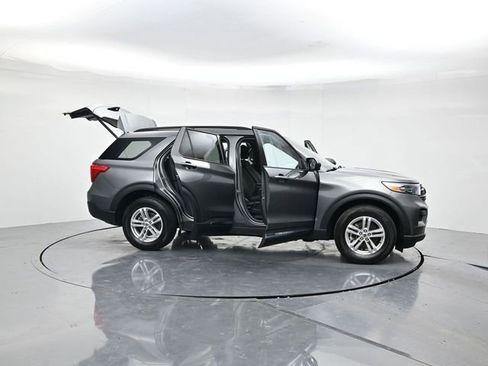 Certified 2023 Ford Explorer XLT image 47