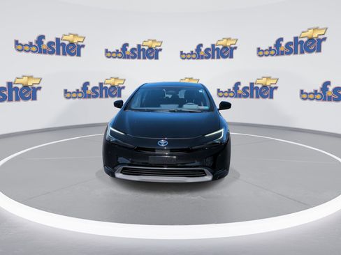 Used 2026 Toyota Prius XLE image 3