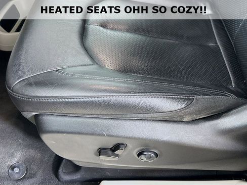 Used 2022 Chrysler Pacifica Touring-L image 18