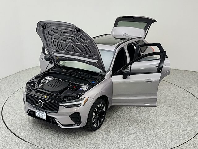 New 2026 Volvo XC60 B5 Plus w/ Protection Package Premier AWD/4WD image 37