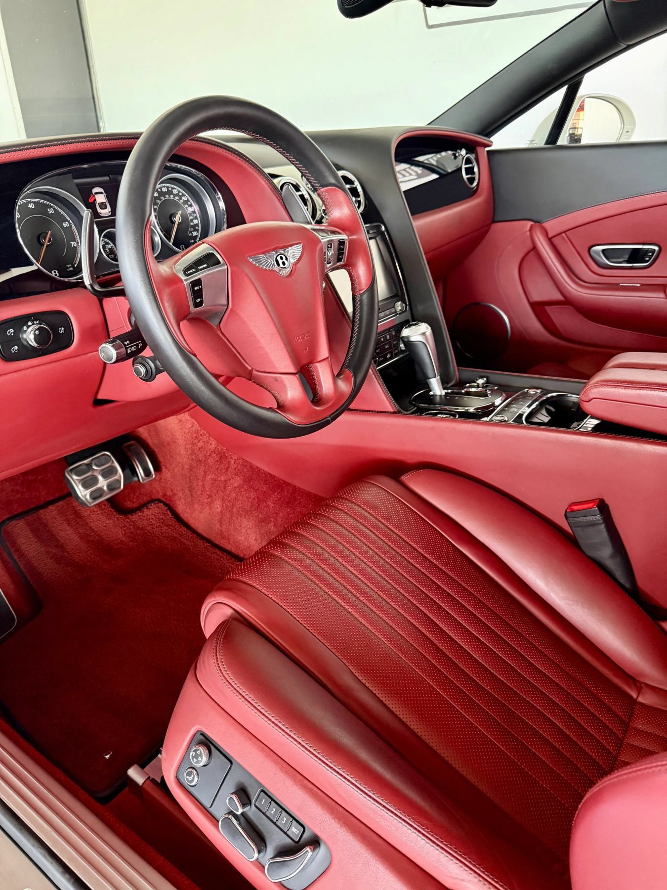 Used 2016 Bentley Continental GT AWD/4WD image 13