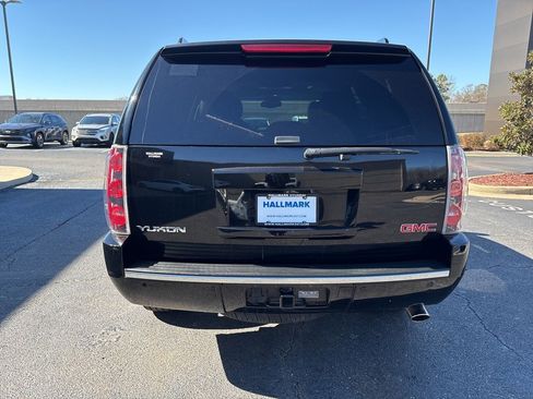 Used 2014 GMC Yukon Denali image 6
