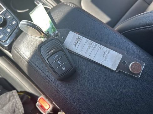 Certified 2025 Kia Sportage EX FWD image 29