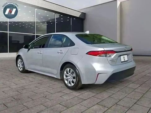 Used 2024 Toyota Corolla LE image 3