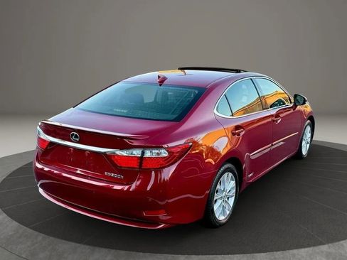 Used 2015 Lexus ES 300h image 4