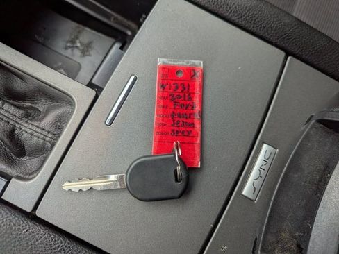 Used 2016 Ford Taurus SEL image 36